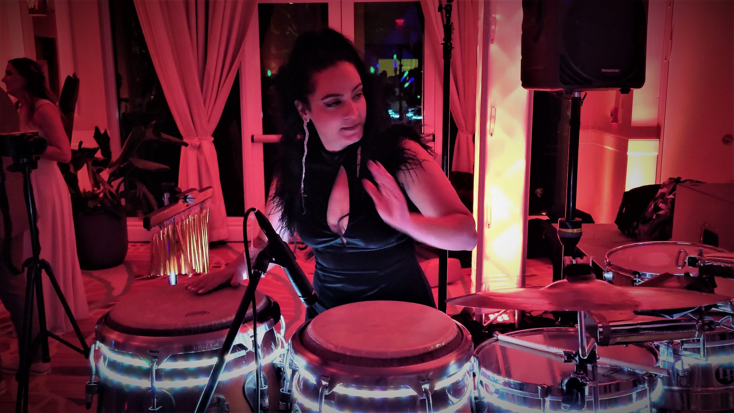 Dj-and-live-musician-img-3